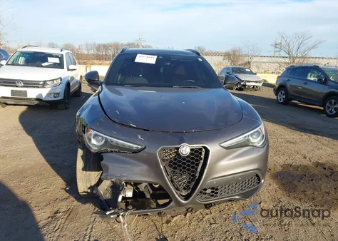 2022 Alfa Romeo Stelvio Ti Awd z USA, uszkodzony, nr VIN ZASPAKBN0N7D37161
